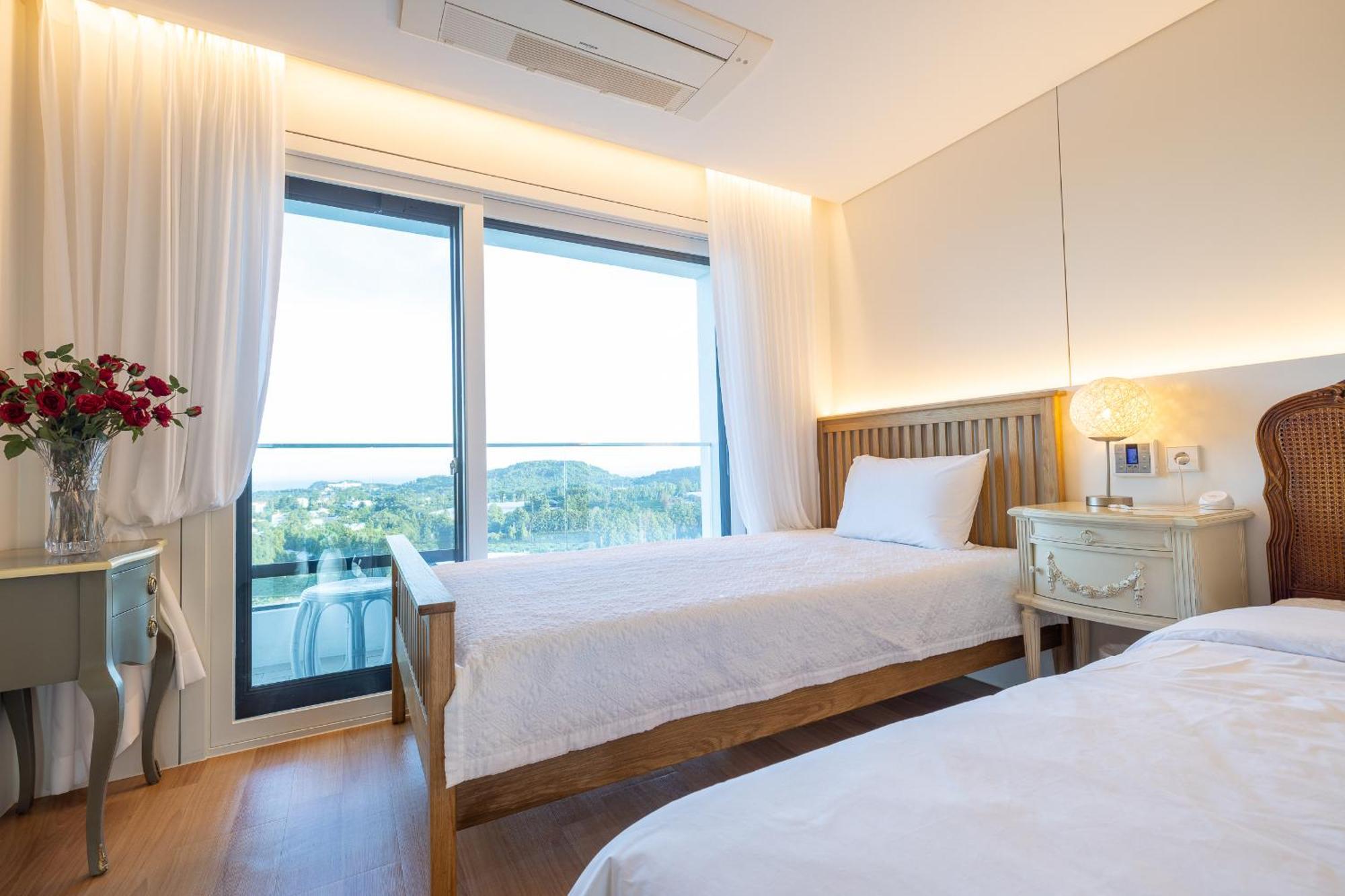 Jeju Bunkerhotel&Resort Seogwipo Zewnętrze zdjęcie