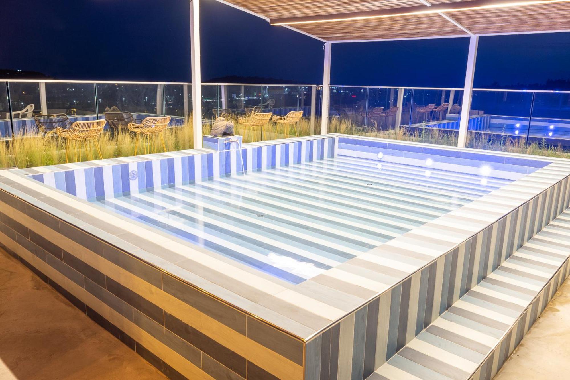 Jeju Bunkerhotel&Resort Seogwipo Zewnętrze zdjęcie